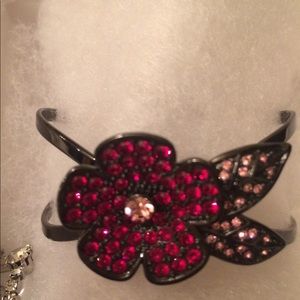 Bracelet -sparkles madly